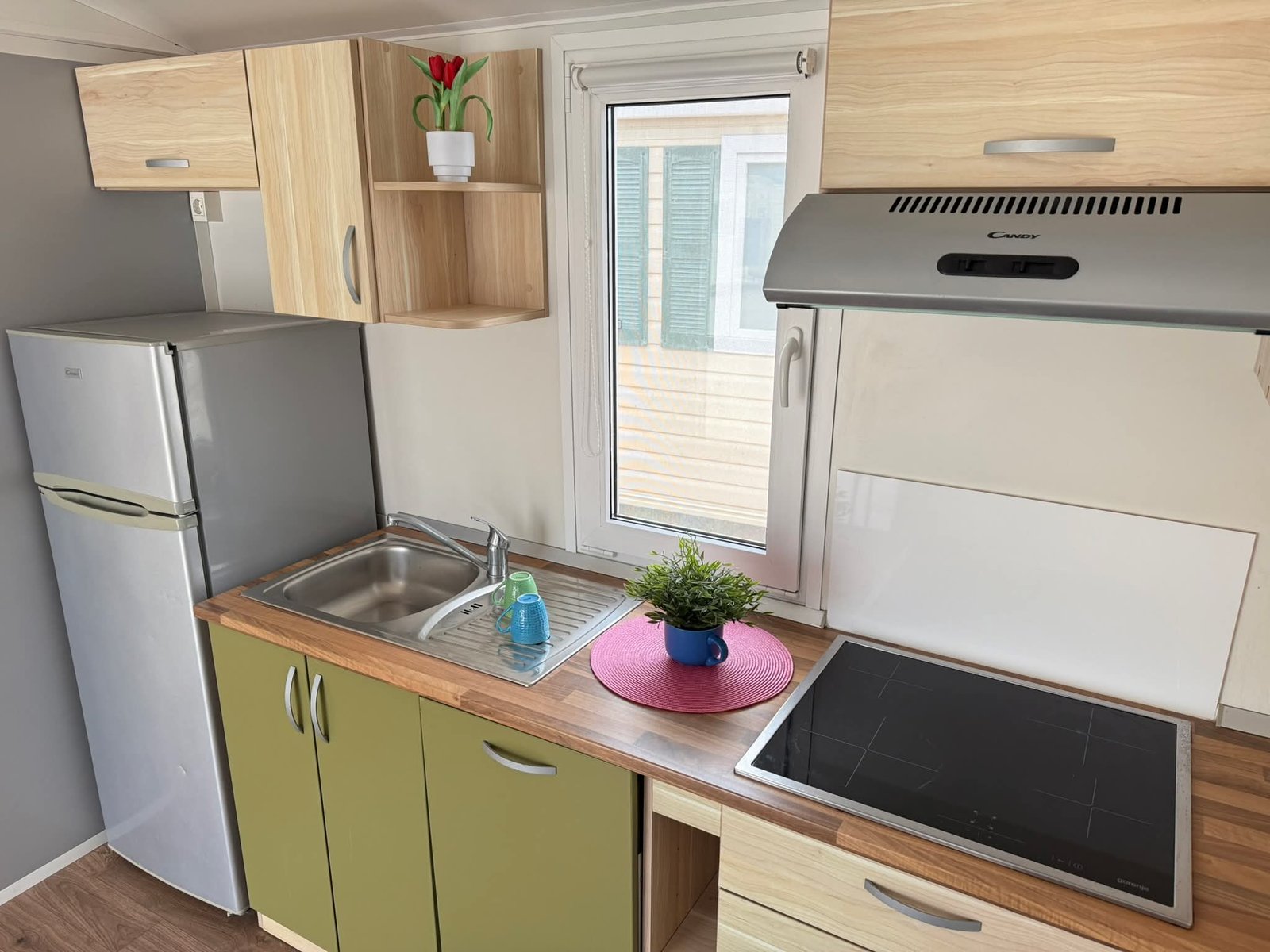 MOBILE HOME un Roller unique et hautement équipée – Image 9
